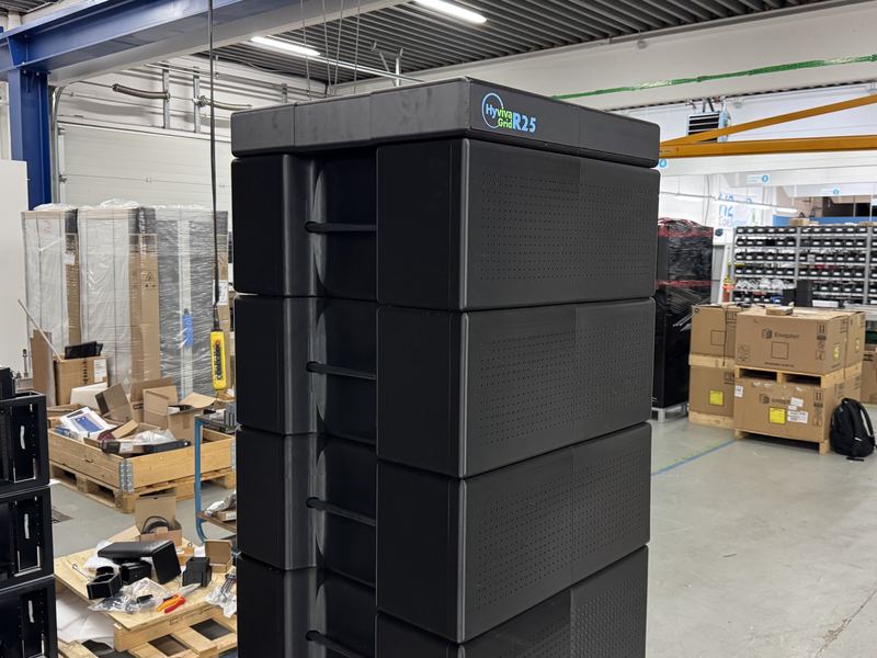 HyvivaGrid R25 unit at a factory in Heide, Germany